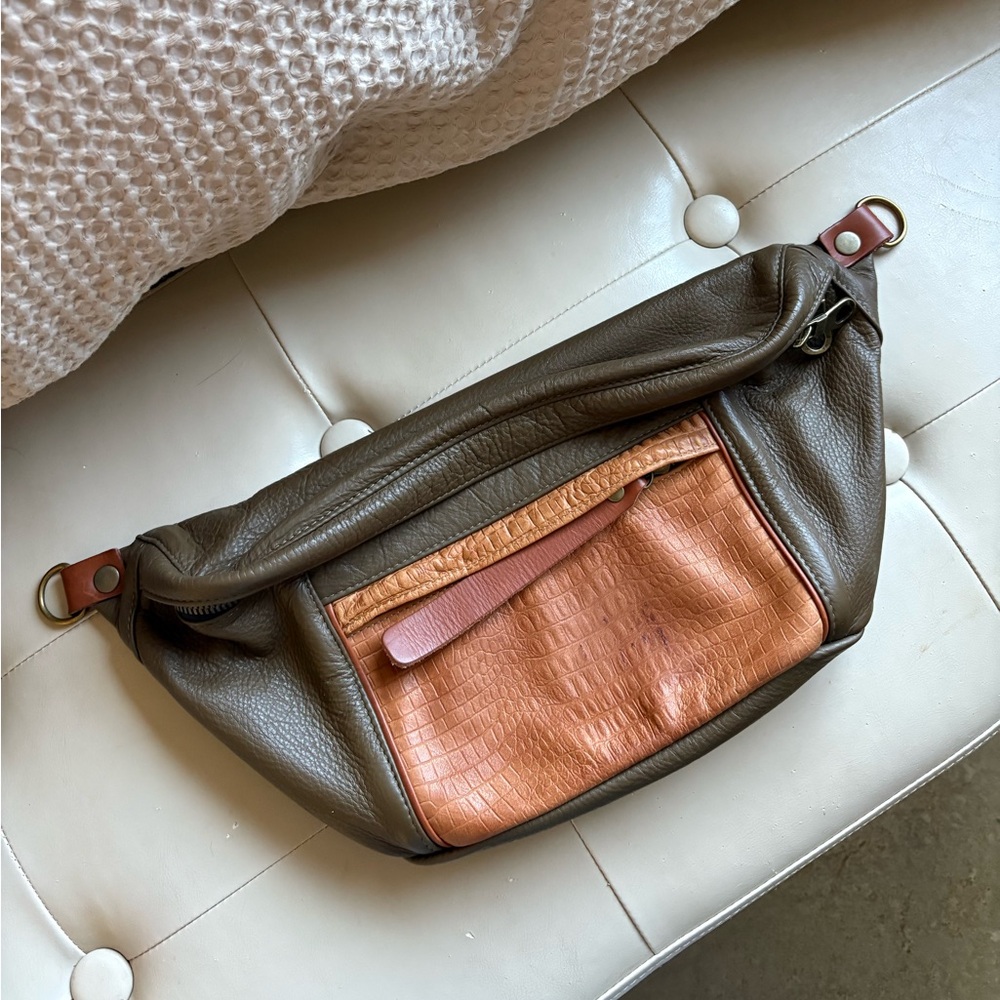 Parker Thatch Cross Your Heart Sling Bag